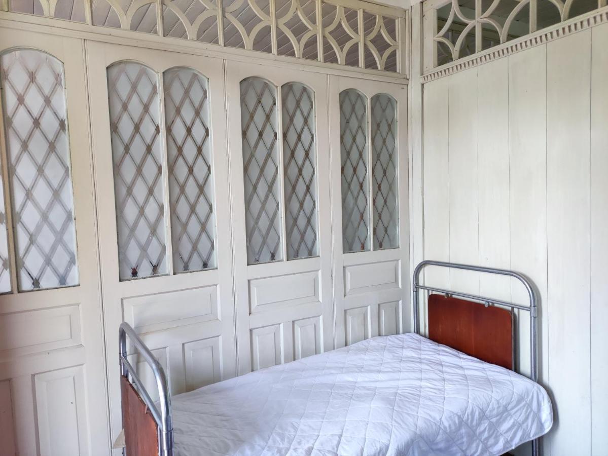 Racha Chogovadze'S Guest House Ambrolaouri Extérieur photo