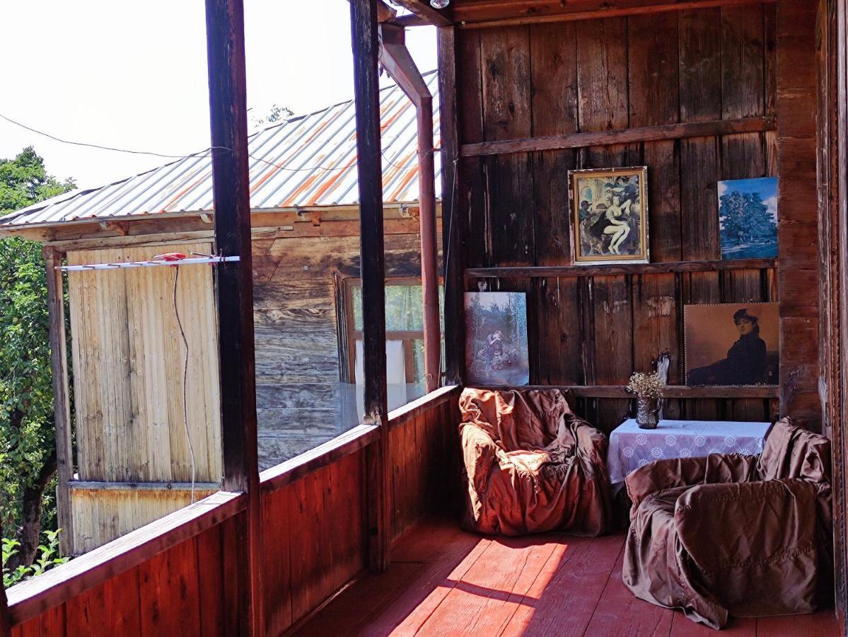 Racha Chogovadze'S Guest House Ambrolaouri Extérieur photo
